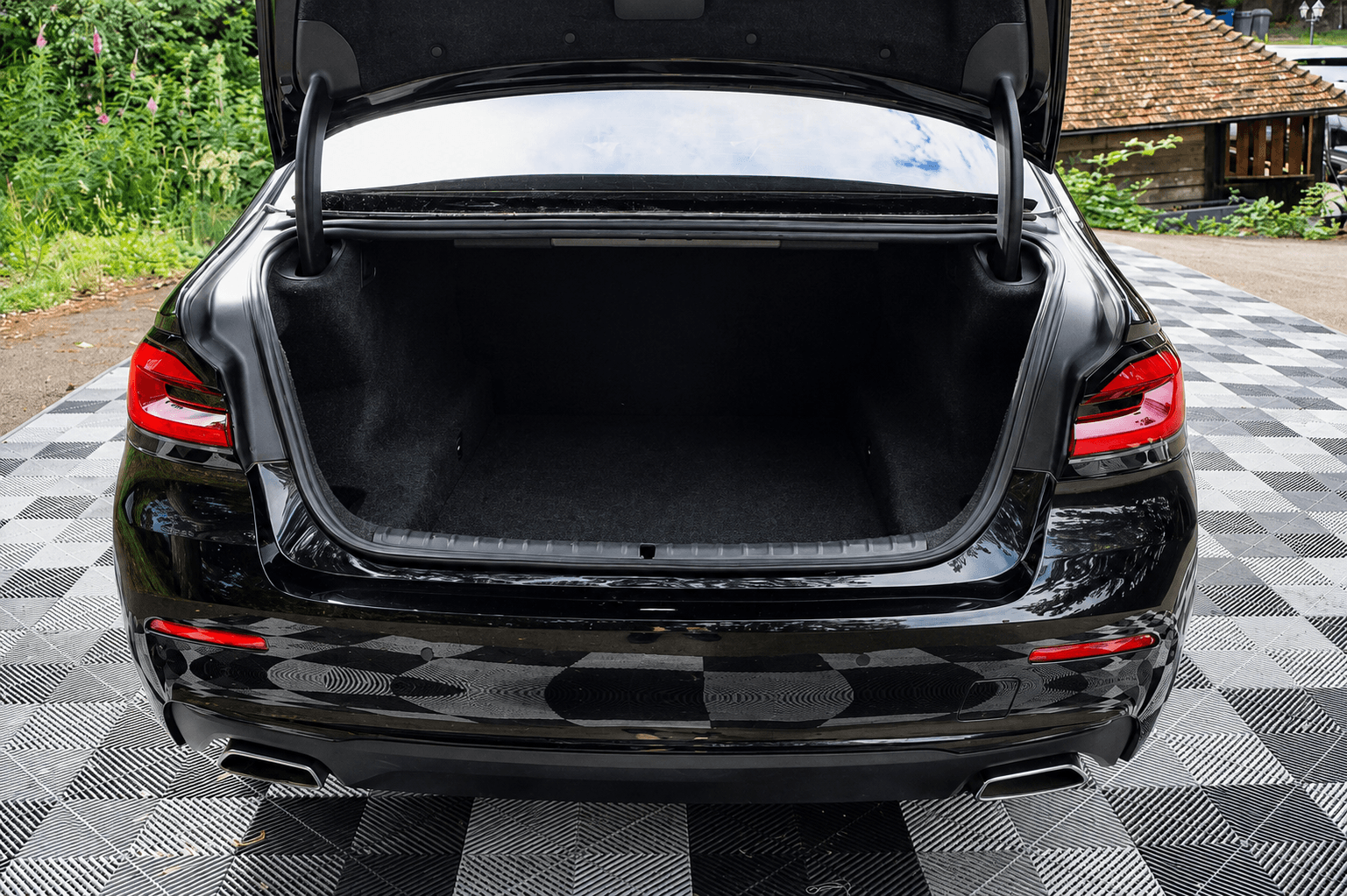 LUGGAGE SPACE